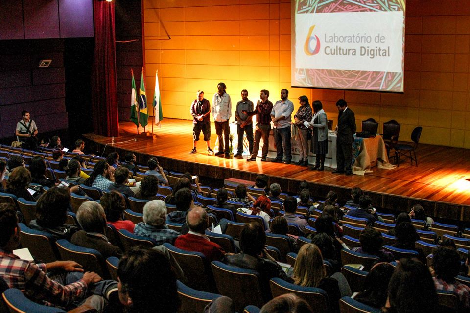 Lançamento do Laboratório de Cultura Digital reuniu ativistas e representantes do poder público para discutir redes